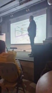 Залетел на закрытую бизнес тусу. Обсуждали... image preview